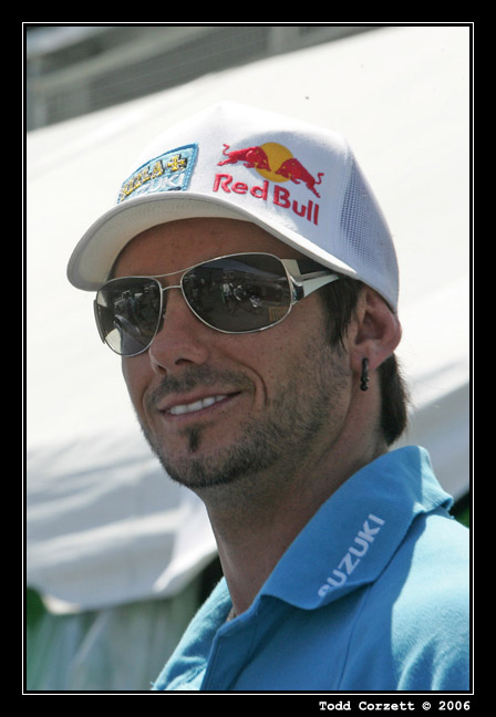 IMAGE: http://www.unitonestudios.com/_Other/06_USGP/060720_10098.JPG