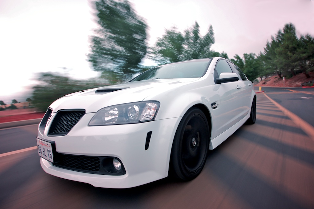 IMAGE: http://www.unitonestudios.com/_Other/G8/Rig_Photos/20110625_10185_F.jpg