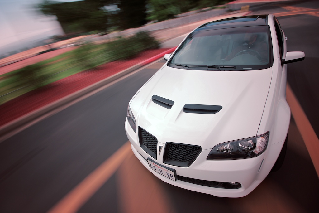 IMAGE: http://www.unitonestudios.com/_Other/G8/Rig_Photos/20110625_10299_F.jpg