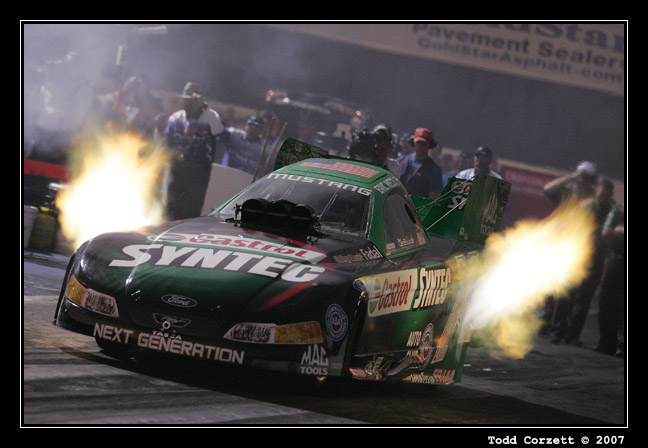 IMAGE: http://www.unitonestudios.com/gallery/motorsports/2007/Eric_Medlen/images/06.JPG